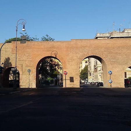Termini Station Apartment Ai Due Cortili Presso Le Mura Aureliane Rzym Zewnętrze zdjęcie